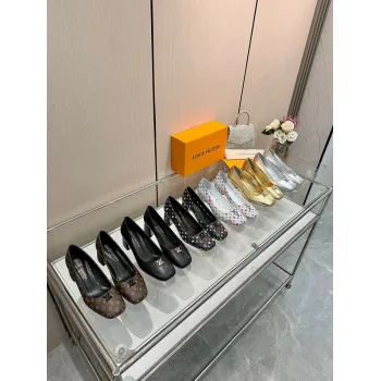Louis Vuitton Shoes for Womens Louis Vuitton Pumps #A49586