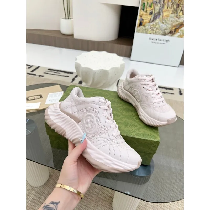 Gucci Shoes for Women Gucci Sneakers #A37411