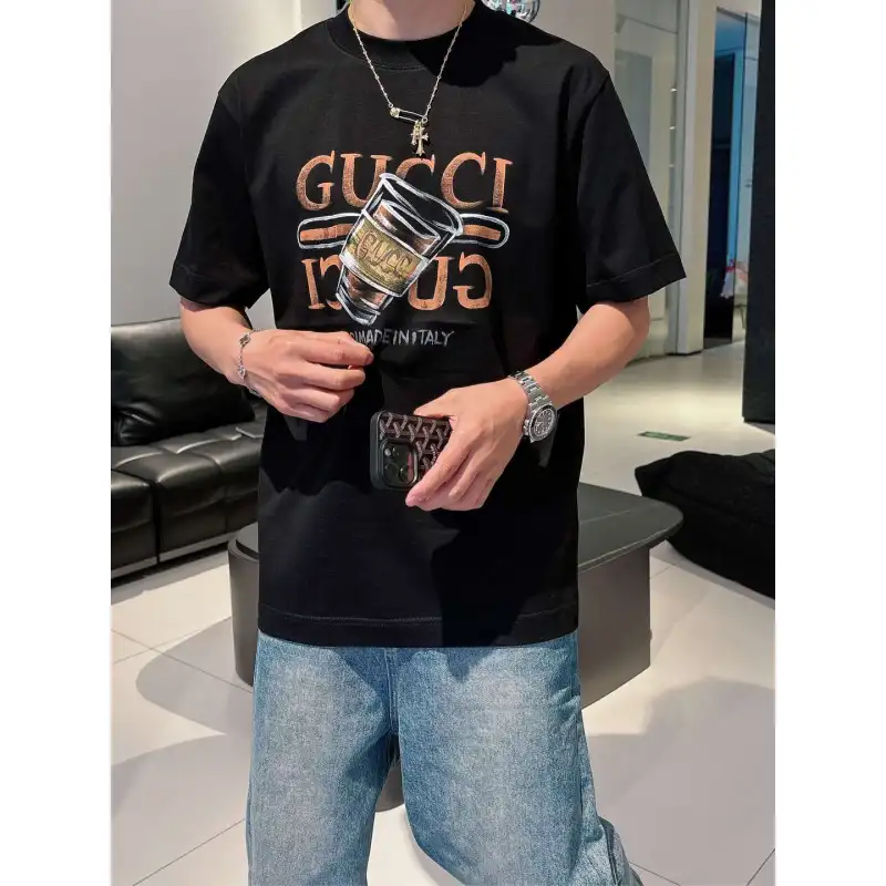 Gucci T-shirts for Gucci Mens AAA T-shirts #A61818