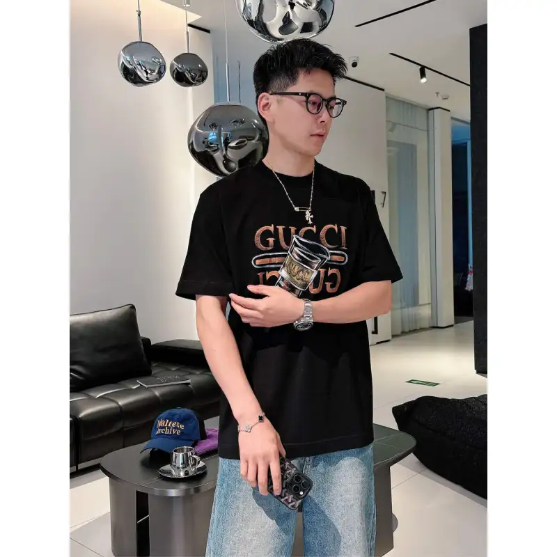 Gucci T-shirts for Gucci Mens AAA T-shirts #A61818