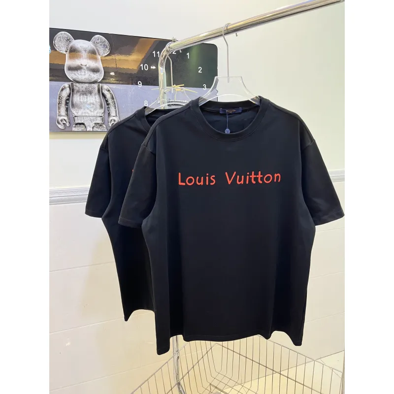 Louis Vuitton T-Shirts for AAAA Louis Vuitton T-Shirts #A33558