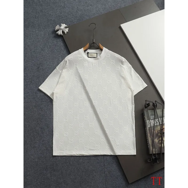 Gucci T-shirts for Gucci Mens AAA T-shirts #A62212