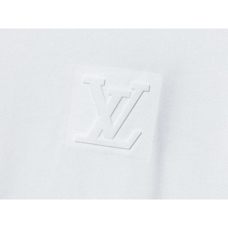 Louis Vuitton T-Shirts for AAAA Louis Vuitton T-Shirts EUR size #999920524