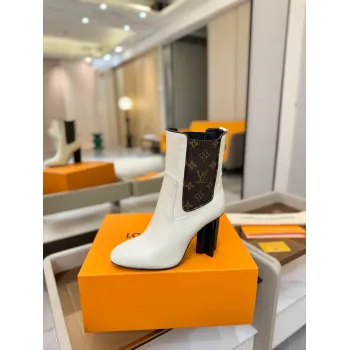 Louis Vuitton Shoes for Womens Louis Vuitton boots heel height:9cm #A58302