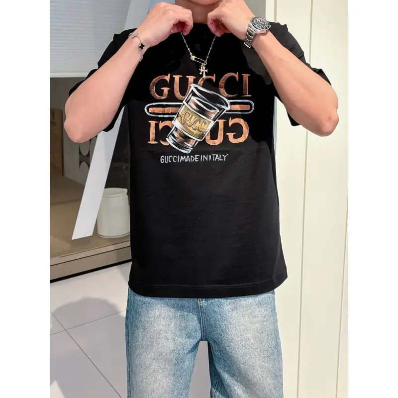 Gucci T-shirts for Gucci Mens AAA T-shirts #A61818