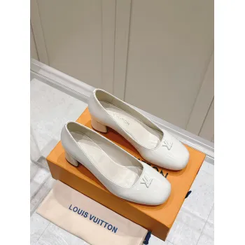 Louis Vuitton Shoes for Womens Louis Vuitton Pumps #A49570