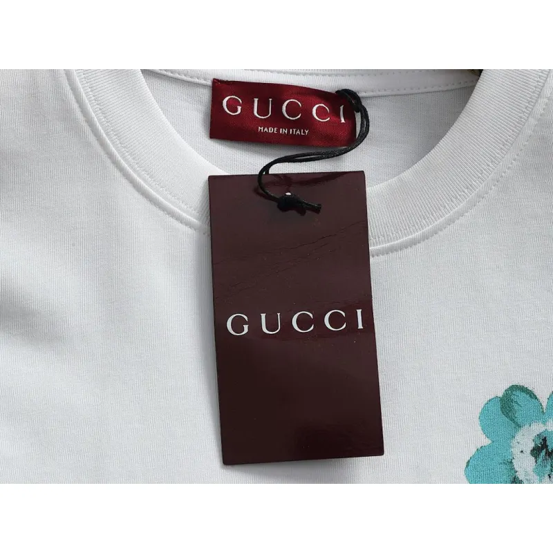 Gucci T-shirts for Gucci Mens AAA T-shirts #A61760 Gucci T-shirts for Gucci Mens AAA T-shirts #A61760