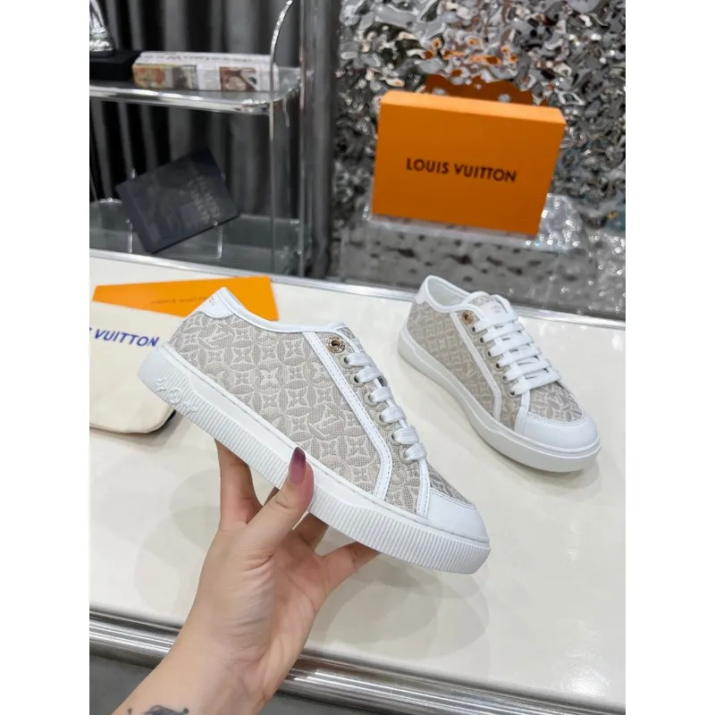 Louis Vuitton Shoes for Womens Louis Vuitton Sneakers #A53321