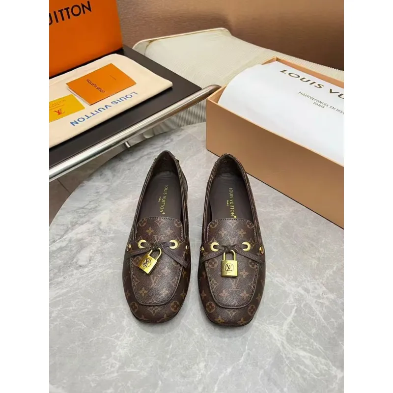 Louis Vuitton Shoes for Womens Louis Vuitton Sandals #A62070