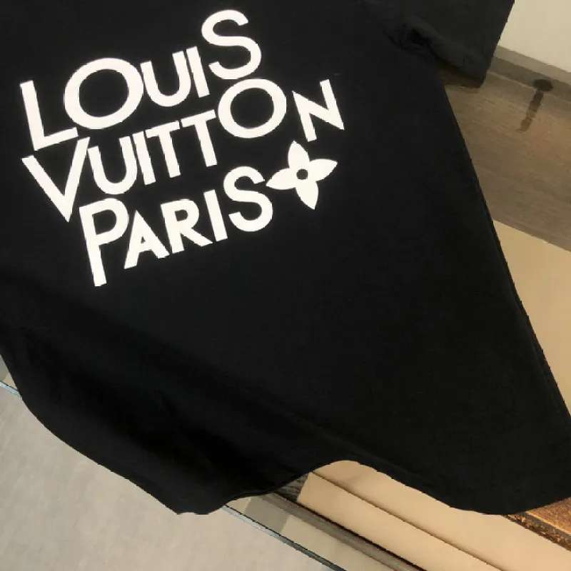 Louis Vuitton T-Shirts for AAAA Louis Vuitton T-Shirts #A34998