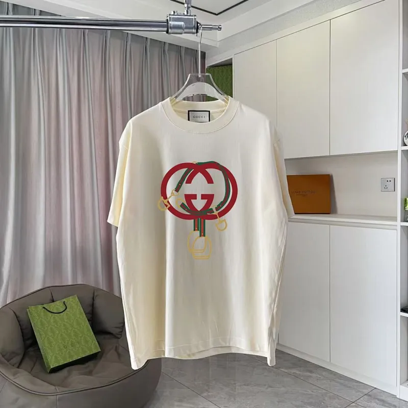 Gucci T-shirts for Gucci Mens AAA T-shirts #A61759
