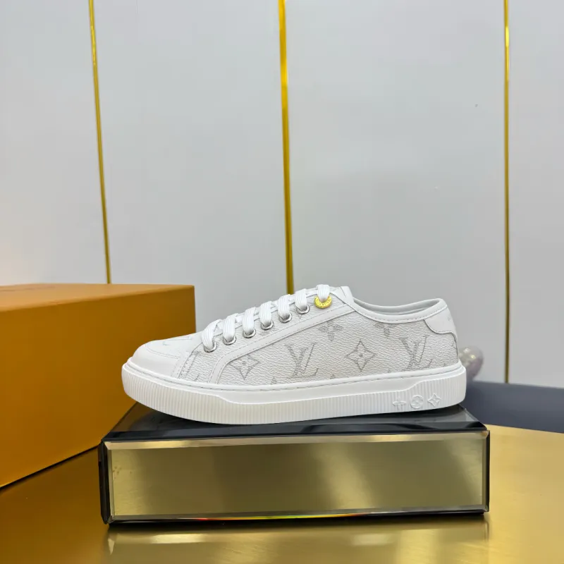 Louis Vuitton Shoes for Womens Louis Vuitton Sneakers #A57826