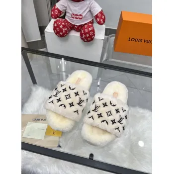 Louis Vuitton Shoes for Womens Louis Vuitton Slippers #A57893