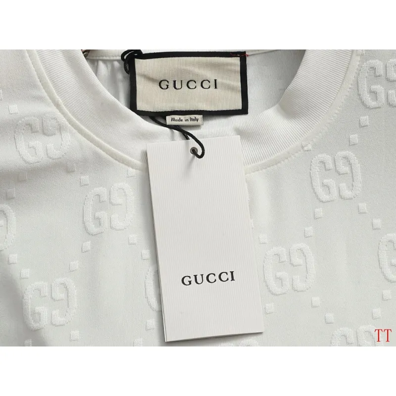 Gucci T-shirts for Gucci Mens AAA T-shirts #A62212
