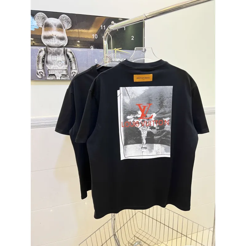 Louis Vuitton T-Shirts for AAAA Louis Vuitton T-Shirts #A33558