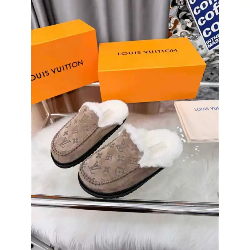 Louis Vuitton Shoes for Womens Louis Vuitton Slippers #A58616