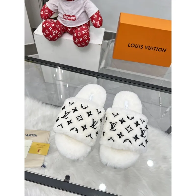 Louis Vuitton Shoes for Womens Louis Vuitton Slippers #A57886