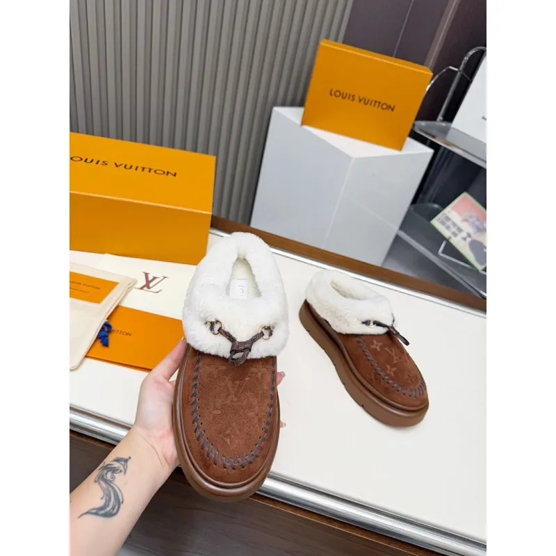 Louis Vuitton Shoes for Womens Louis Vuitton Sneakers #A59116