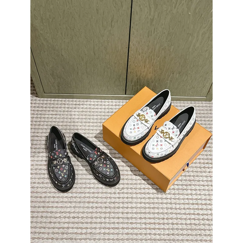 Louis Vuitton Shoes for Womens Louis Vuitton Sneakers #A50204