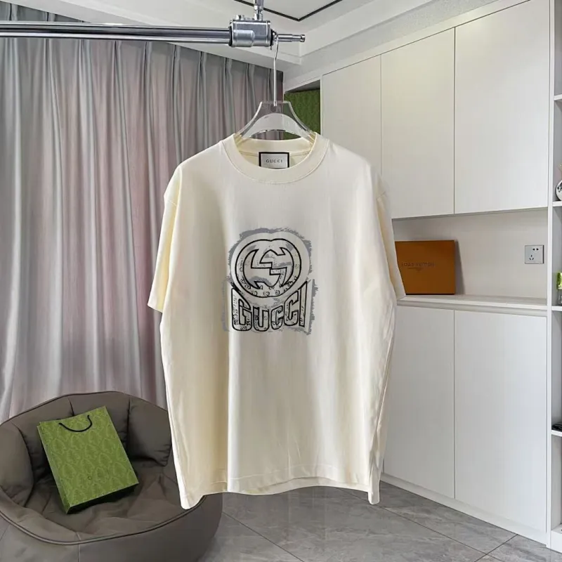 Gucci T-shirts for Gucci Mens AAA T-shirts #A62985