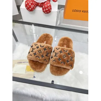 Louis Vuitton Shoes for Womens Louis Vuitton Slippers #A57890