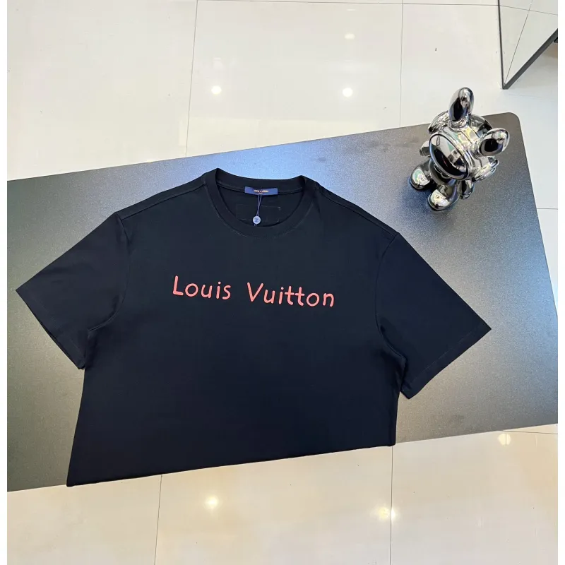 Louis Vuitton T-Shirts for AAAA Louis Vuitton T-Shirts #A33558