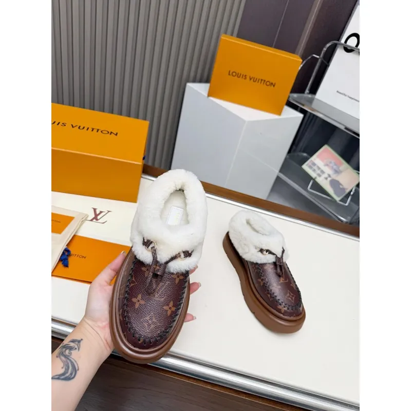 Louis Vuitton Shoes for Womens Louis Vuitton Sneakers #A59114