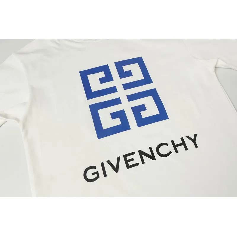 Givenchy T-shirts for MEN Black/White #A50912
