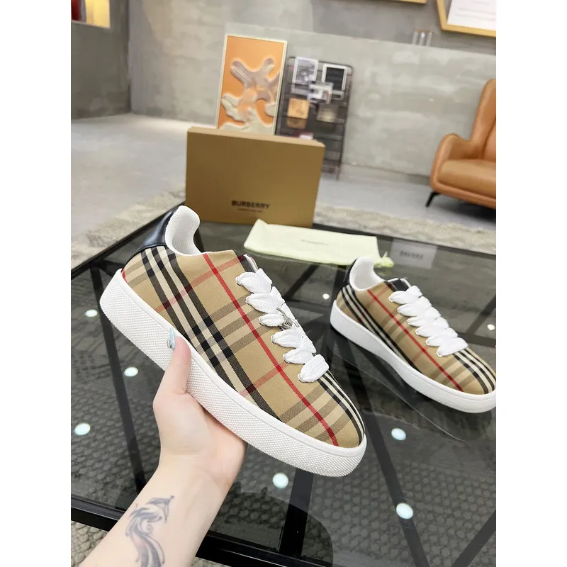 Burberry Shoes for Mens Sneakers #A52122