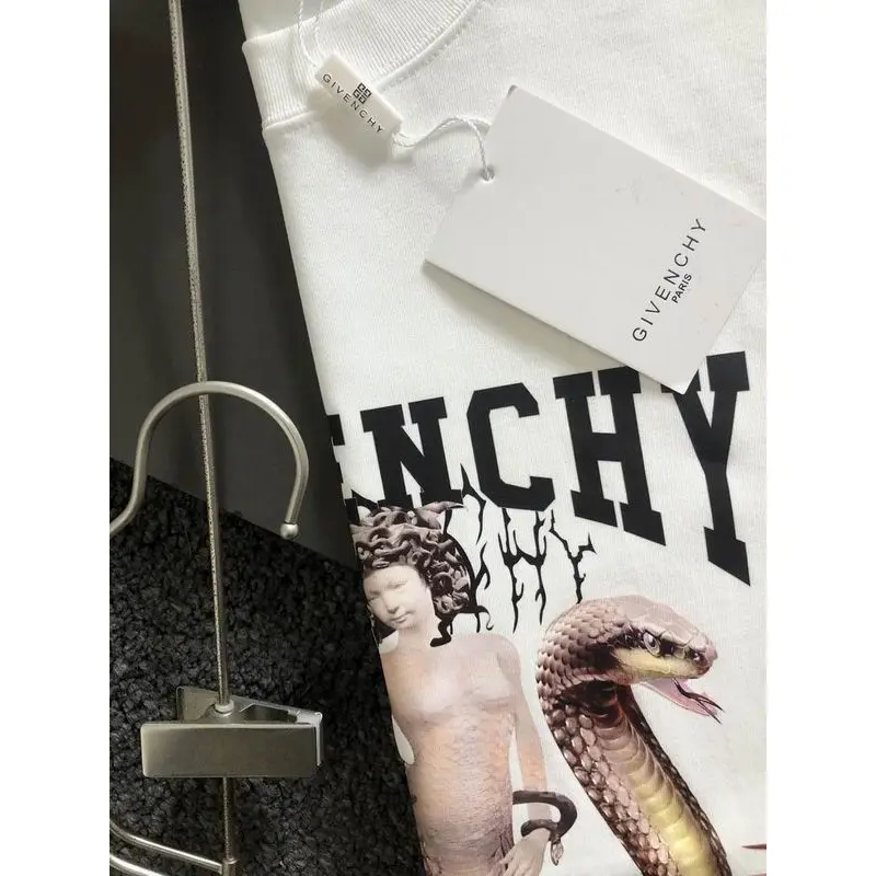 Givenchy T-shirts for MEN snake Black/White #A47156 Givenchy T-shirts for MEN snake Black/White #A47156