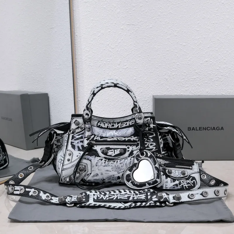 Good Quality Balenciaga Designer Bag - Edgy Graffiti Style #A46203 Good Quality Balenciaga Designer Bag - Edgy Graffiti Style #A46203
