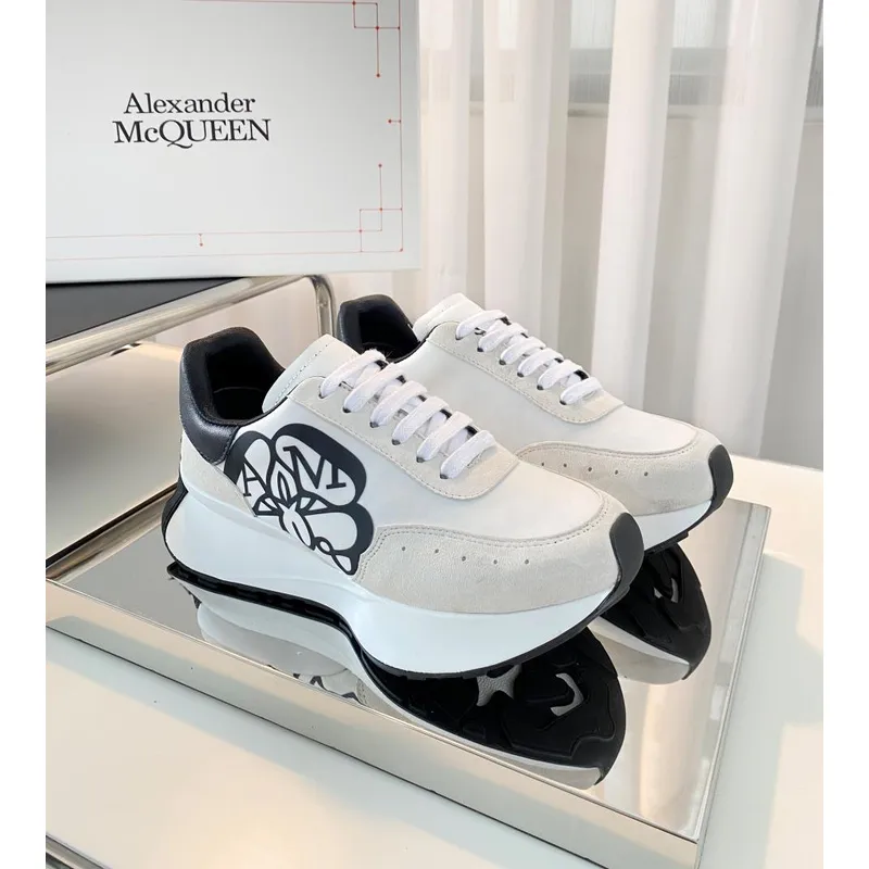 Alexander McQueen Shoes for Unisex McQueen Sneakers #A27301