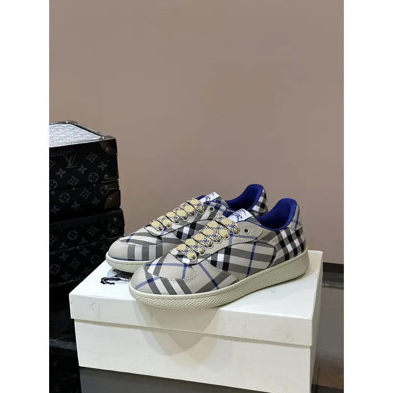 Burberry Shoes for Mens Sneakers #A52114