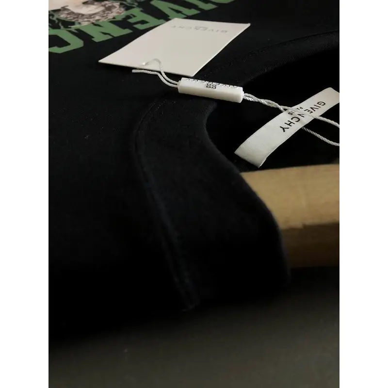Givenchy T-shirts for MEN snake Black/White #A47156 Givenchy T-shirts for MEN snake Black/White #A47156