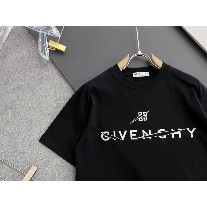 Givenchy T-shirts for MEN Black/White #A47168