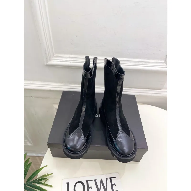 Chanel shoes for Women Chanel Boots #A56626