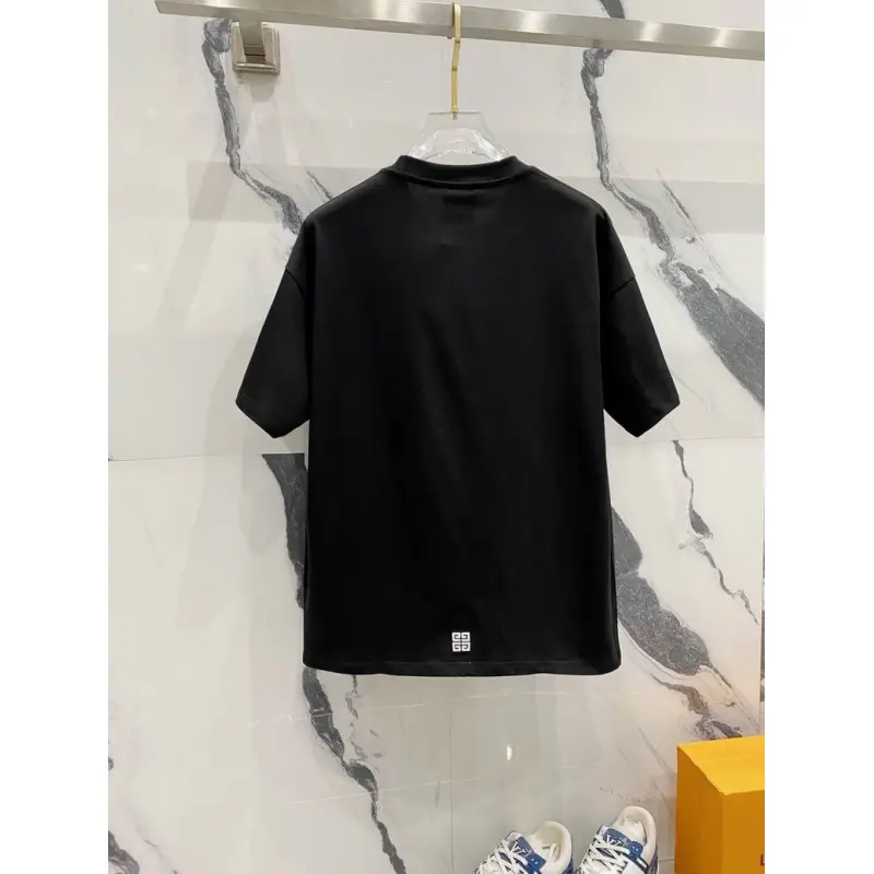 Givenchy T-shirts for MEN Black/White #A47171