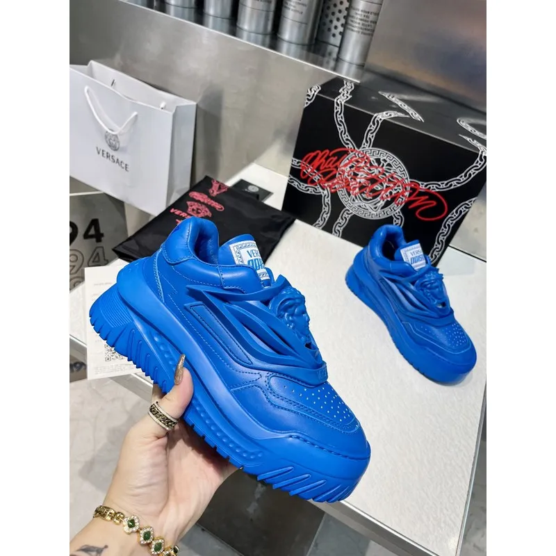 Versace shoes for men and women Versace Sneakers #999927788