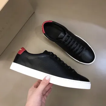 Burberry Shoes for Mens Sneakers #99902186