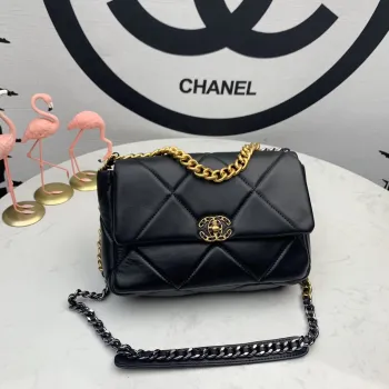 Chanel shoulder bags #99902462