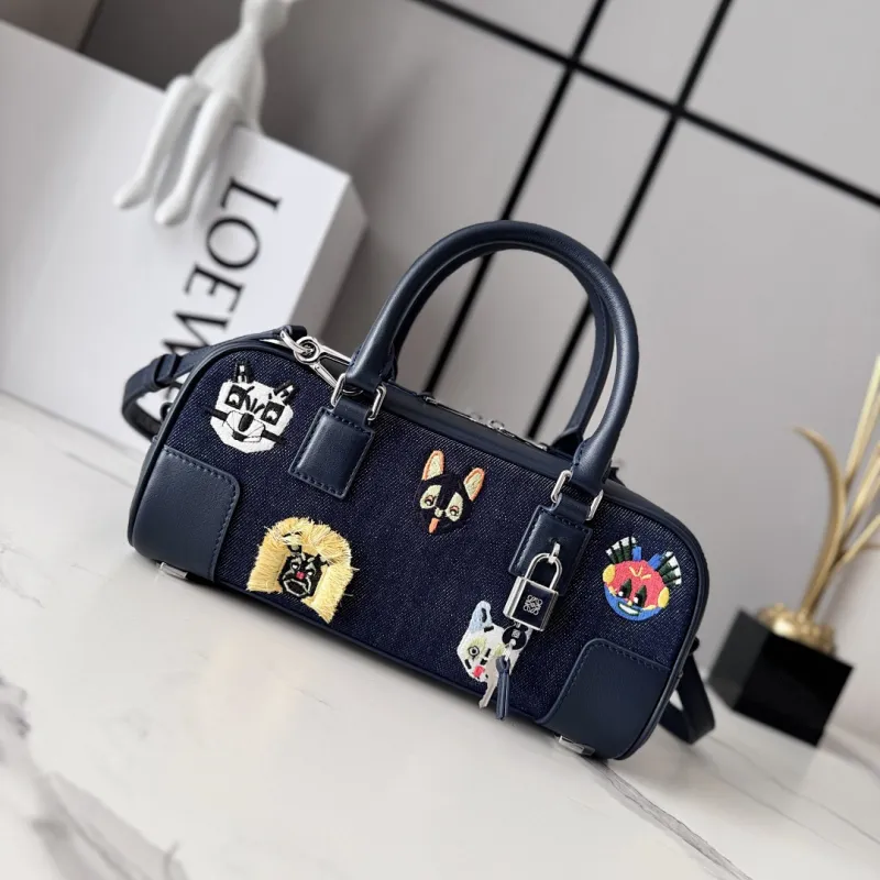 Loewe Amazona 23 Cropped Leather Bowling Bag 23x10x11CM #A63854
