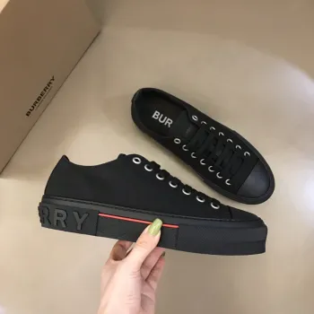 Burberry Shoes for Mens and women Sneakers #A40235