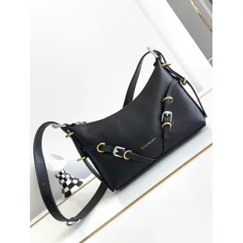 Givenchy Black Leather Shoulder Bags With Distinctive Metal Accents For Fashionistas #A52343