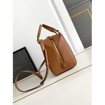 Elegant Givenchy Handbag Collection Showcasing Timeless Designs and Premium Craftsmanship #A52342