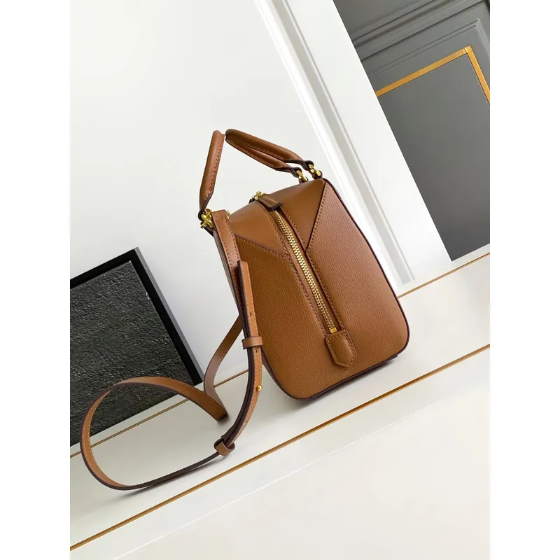 Elegant Givenchy Handbag Collection Showcasing Timeless Designs and Premium Craftsmanship #A52342