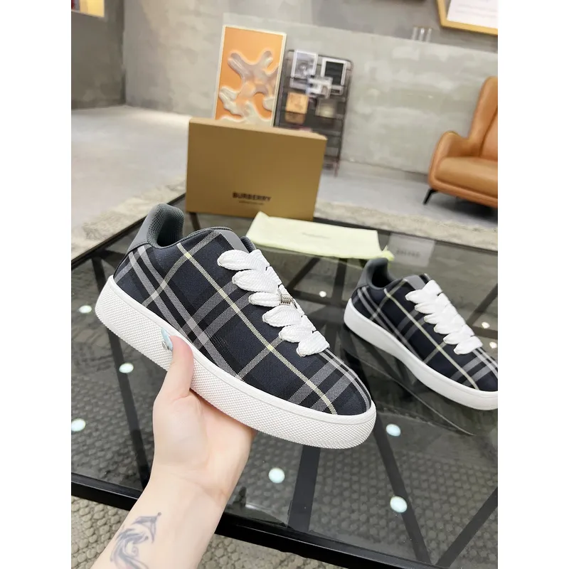 Burberry Shoes for Mens Sneakers #A52121