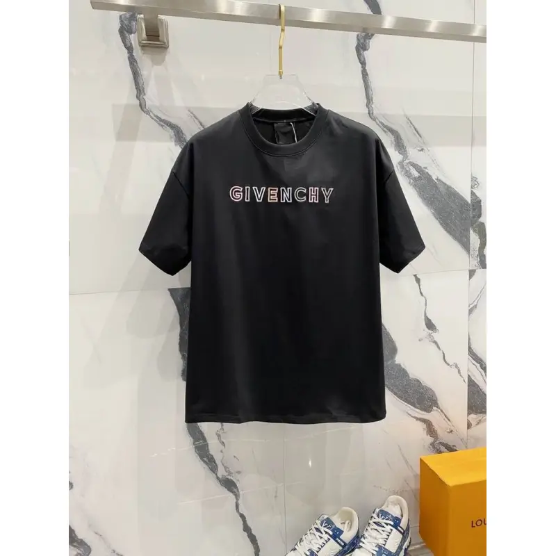 Givenchy T-shirts for MEN Black/White #A47171