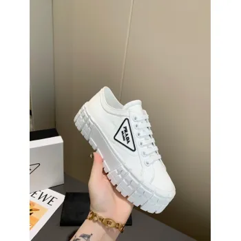 Prada Shoes for Womens Prada Sneakers #99904621