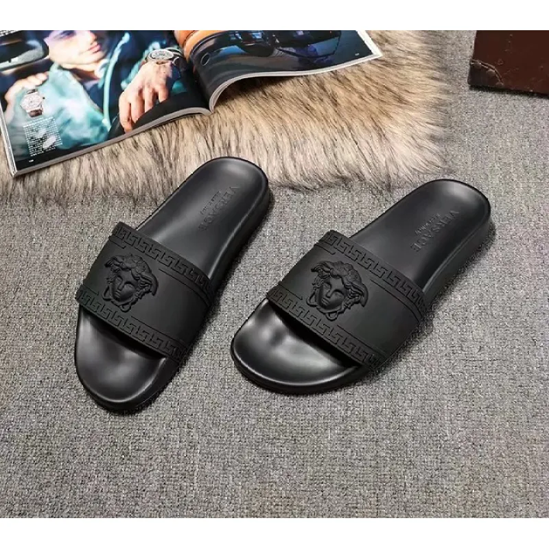 Versace Men or women Slippers #994957