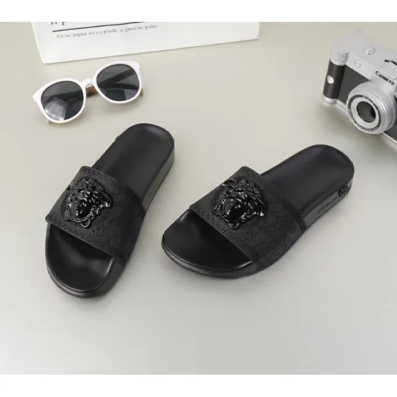 Versace Men or women Slippers #994959